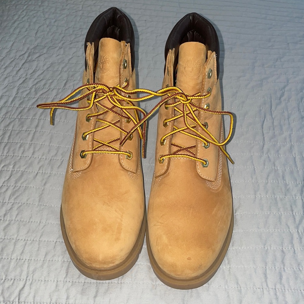 WORN ONCE women’s timberlands